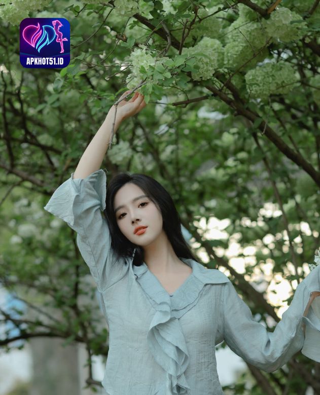Elaine-hot51