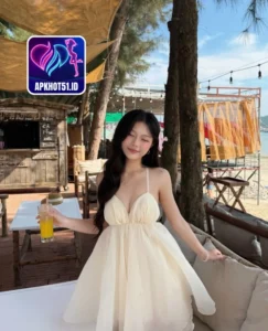 Ava Hall-APKHOT51.ID