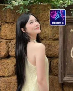 Emily Anderson APKHOT51.ID