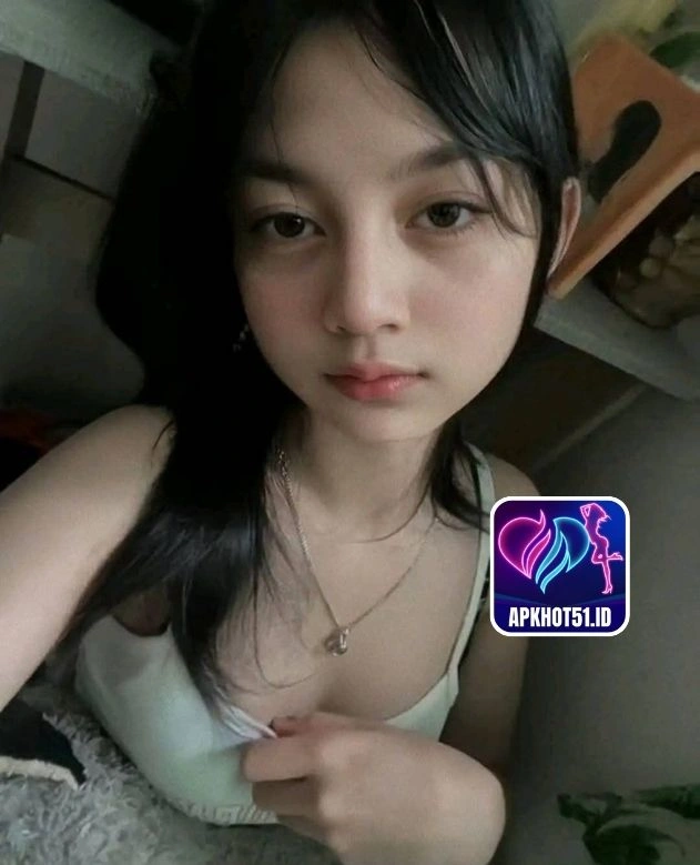 Emily Jackson-APKHOT51.ID 