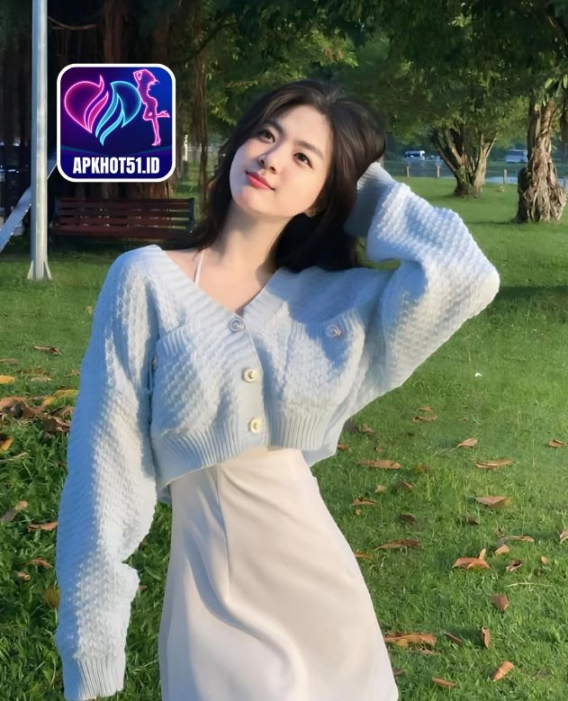 Sophia Russell-APKHOT51.ID