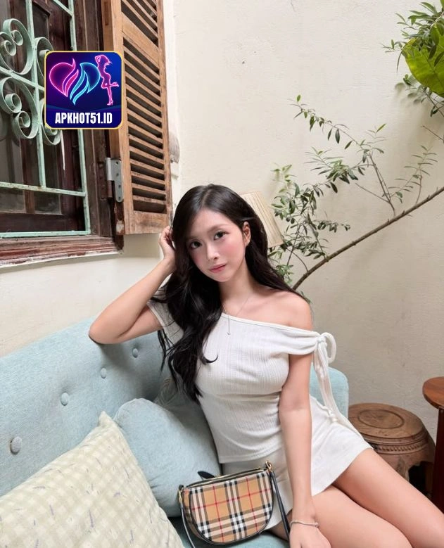 Lily King-apkhot51.id